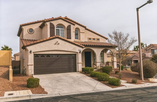 Summerlin West House | Private and Stylish Home in desirable gated community in Summerlin West