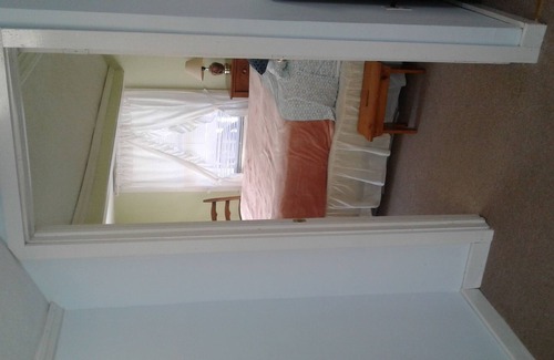 Otis Cottage | private andj cozy in east otis