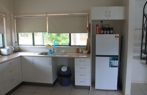 Kurrimine Beach Apartment | Private Apartment Huge Pool and Amenities Sleeps 6 ppl