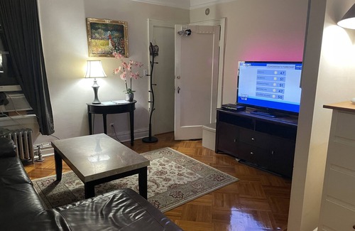 Bay Ridge Apartment | Private Apartment in Bay Ridge Brooklyn NY, with off street parking, near subway