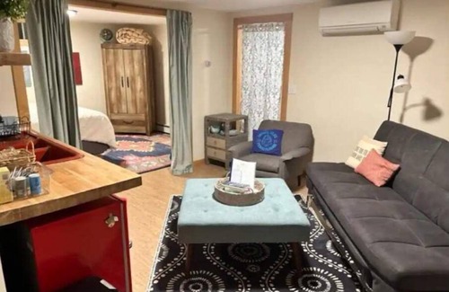 Hanover House | Private apartment in-town Hanover and near DHMC