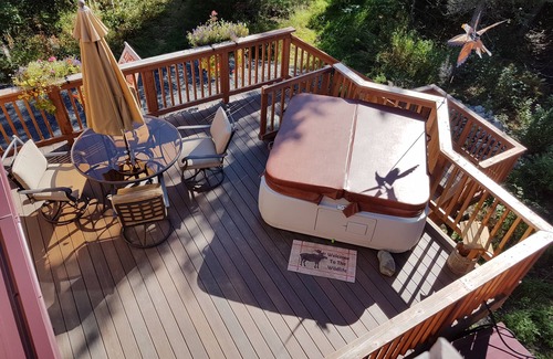 Moose Pass Ski Chalet | Private Awesome Views Centrally Located Custom Chalet. Bonus: Hot Tub