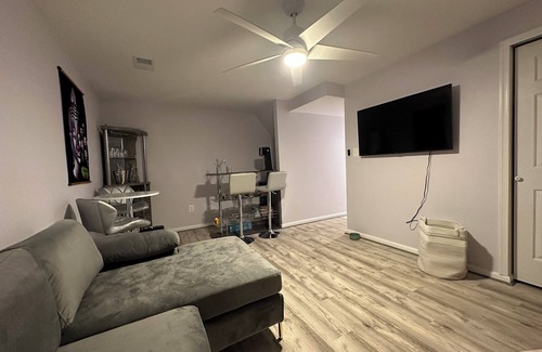 Fairfax House | Private basement in heart of Fairfax city. 5 min from GMU. Close to D.C