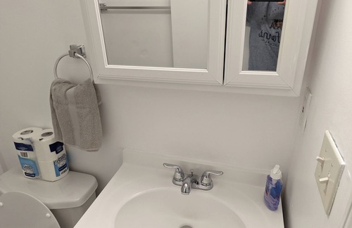 Harrisburg - Hershey House | Private bath/independent unit/sparkling/private parking