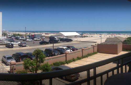 Diamond Beach Condo | Private Beach. 4 Pools! Seapointe Village TRUE 2BR, Wildwood/Cape May NJ Diamond