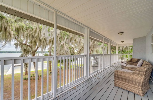 Summerfield House | Private Beach at Lakefront Summerfield Getaway!