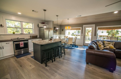 Franklin County House | Private Beach! Cozy Guest Cottage along Florida's Forgotten Coast.