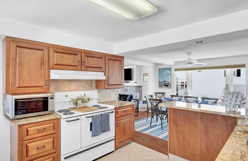 New England House | Private Beach front Oasis Located at White Sands Beach!