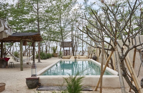 Gili Meno House | Private Beachfront Home in Gili with the Best Snorkeling Spot at Your Doorstep
