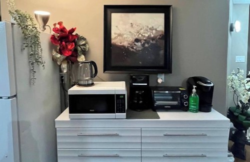 West Edmonton House | Private bedroom in a quiet and nice home to stay in West Edmonton Area