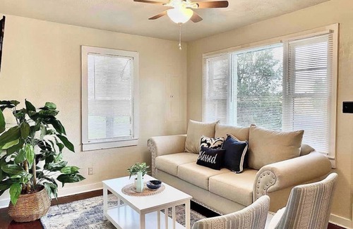 Griffin Heights House | Private Bedroom in Charming House blocks from FSU
