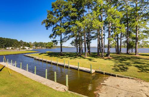 Aurora House | Private Boat Launch! Pamlico River Hideaway