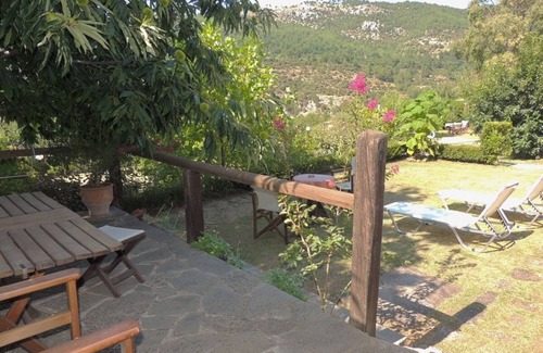 Megalos Prinos Villa | Private Bungalow in the Kazaviti Estate - Ideal for Relaxing Holidays for Two!