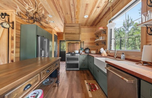 Irwinville Cabin | Private Cabin in the Pines-20 Acres-Close to I-75