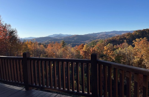 Lenoir Cabin | Private Cabin with Appalachian Mountain Views