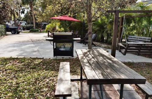River Ranch RV Rental | Private Campsite in River Ranch RV Resort