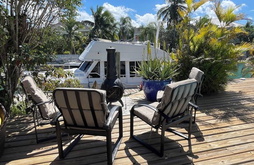 Nassau Villa | Private Canalfront Paradise with Pool with Beach Access