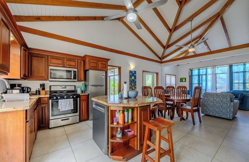 Hopkins House | Private, Caribbean front Dolphin Bay Beach House (formerly Dolphin House)