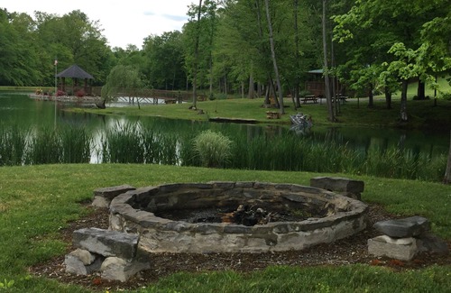 Russell Springs Cabin | Private Catch And Release Lake-Boat Rental Included! Close to Lake Cumberland!