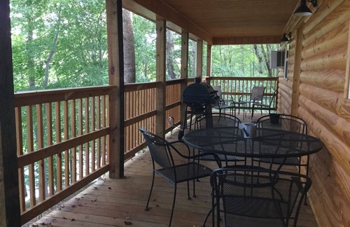 Russell Springs Cabin | Private Catch And Release Lake-Boat Rental Included! Close to Lake Cumberland!