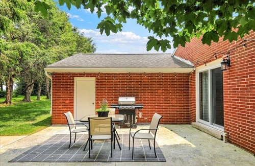 Paradise House | Private & Charming Cottage In Rural Lancaster County - 5 mile from attractions