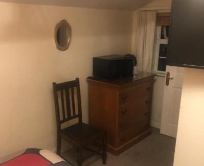 Clontarf House | Private comfortable bedroom with ensuite