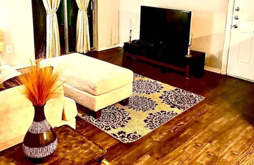 Westchase Apartment | Private Comfy Suite