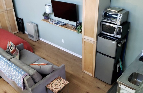 Sebastopol Cottage | Private Cottage in the Olive Grove