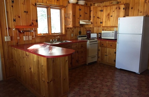 Franklin Cottage | Private cottage on the lake