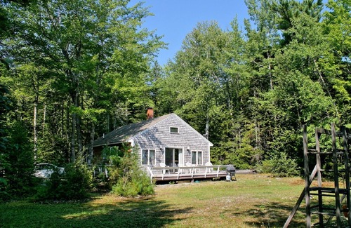 Franklin Cottage | Private cottage on the lake