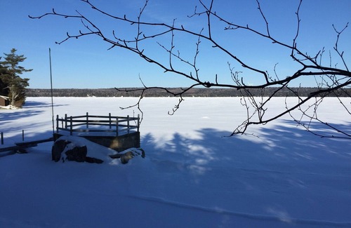 Franklin Cottage | Private cottage on the lake