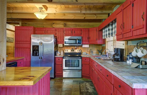 Mohawk Cabin | Private country cabin with all the amenities. Inground pool & stocked fish ponds