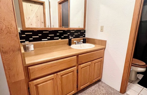 Cave Junction Other | Private Country Paradise with Beautiful Indoor Pool and Spa. PET FRIENDLY
