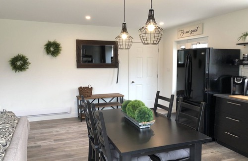 Otterville Cottage | Private country suite on pond located In Amish country. Only 5 min from Norwich
