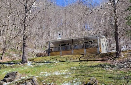 Maple Springs House | Private, cozy 2 bedroom with views, sleeps 5