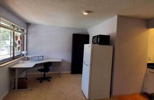 Greenwood Village House | Private Cozy Studio with kitchenette - Garden level