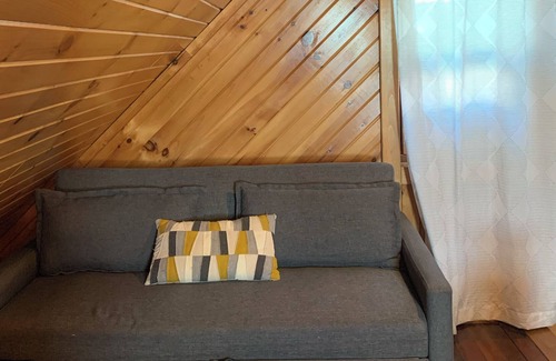 Hubertus Cabin | Private Cozy Waterfront Cabin. Remote, yet close to the city. Pet friendly!
