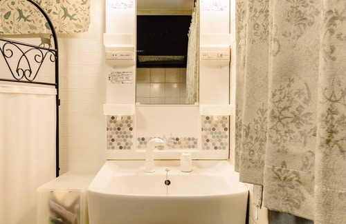 Naniwa House | Private detached house 2 minutes to the station - Ebisu West House/Osaka Ōsaka