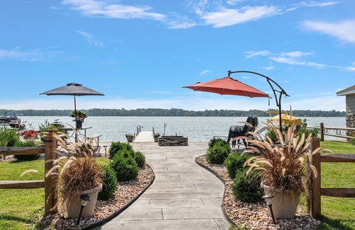 Bass Lake House | Private Dock, Bikes, Game Room, Paddle Boards, Kayaks, Yard Games & Fire Pit