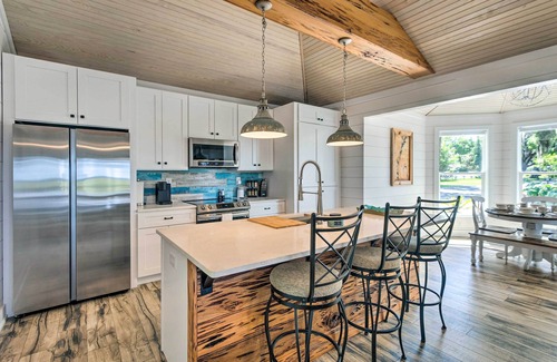 Darien Cottage | Private Dock + Porch: Riverfront Darien Cottage