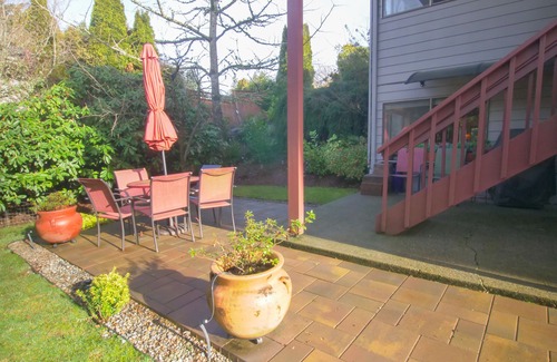 Edmonds House | Private Edmonds Studio Apartment