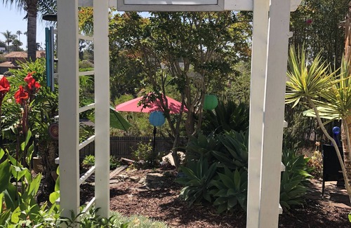 Loma Alta Cottage | Private Enchanted Garden
