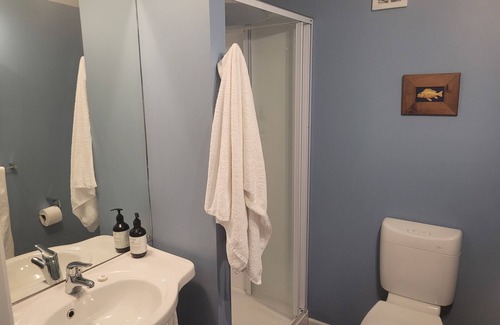 Collingwood Apartment | Private entry. En-suite bath, smart tv, fridge,microwave, toaster and coffee
