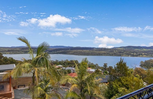 Merimbula House | Private Family Beach House - 5mins from the beach