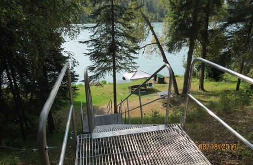 Soldotna House | Private fishing on the Kenai in Soldotna! Walk to everything.