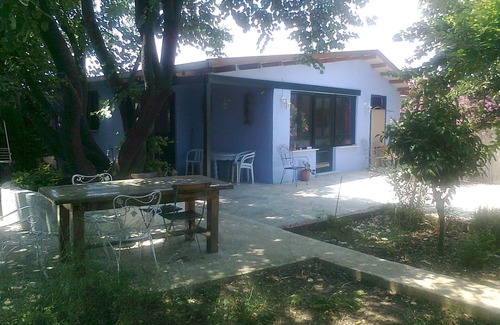 Marathon House | private garden house in marathon 1.3km from the sea, beach 40km from Athens center