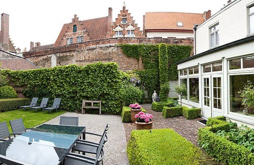 Historical Center Bruges House | private garden and indoor pool in heart of Bruges