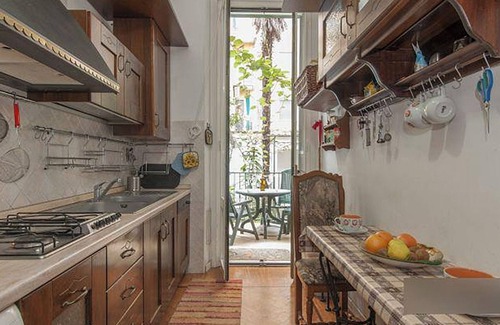Cagnola Apartment | PRIVATE GARDEN APARTMENT and PARKING - possibility of discounts