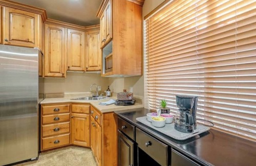 Scera Park South House | Private Getaway with Waffles – Cozy & Inviting!