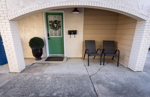 Lethbridge House | Private Ground Level Suite with Full Kitchen